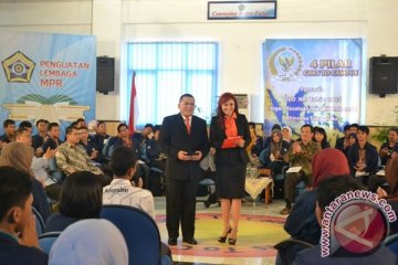 Goes to kampus MPR RI