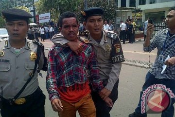 Lima orang diamankan polisi terkait penyerangan MK