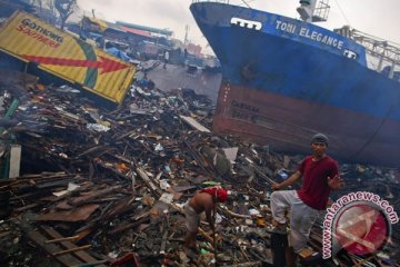 Korban tewas topan Yolanda/Haiyan Filipina 5.240 orang