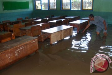 116 sekolah di Jakarta diliburkan akibat banjir