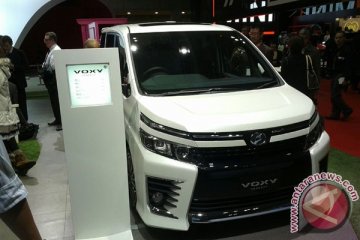 Toyota Noah dan Voxy Concept akan diluncurkan 2014