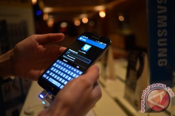 BlackBerry dan Samsung "kawin" demi smartphone Android?