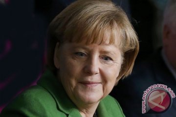 Merkel desak Putin "tekan" separatis ukraina pro-Rusia
