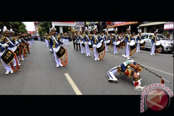 KIRAB DRUMBAND AAL 2013