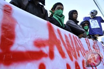 DEMO KORUPSI BANSOS