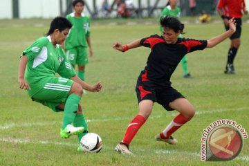 Putri Surakarta vs Jakarta 69 di laga perdana Bengawan Cup 2017