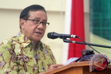 Akbar Tandjung berharap Jokowi-JK realisasikan janjinya