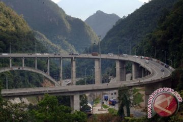 Gubernur Sumbar jelaskan alasan relokasi pedagang Kelok Sembilan