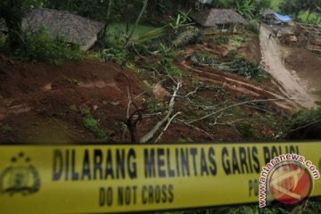 Korban longsor di Cianjur terus dicari