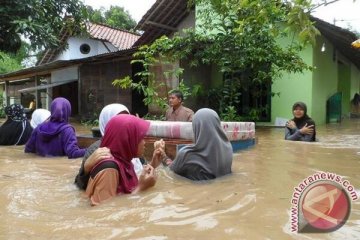 Banjir Purworejo meninggi Basarnas evakuasi korban
