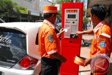 Juru parkir Jalan Sabang digaji dua kali UMK