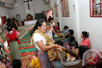 Pengungsi Sinabung rayakan Natal di penampungan