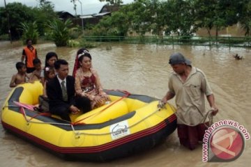 SAR Surabaya tinjau lokasi banjir Blitar