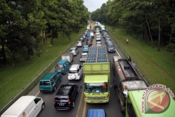 Kendaraan pribadi padati jalur mudik utama Sukabumi