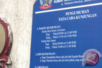 Jam besuk diubah, pengacara Atut meradang