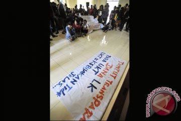 DEMO KORUPSI