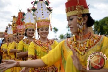 LOVELY DESEMBER