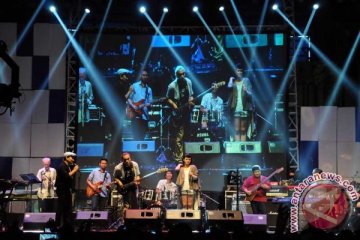Jazz Goes To Campus 2013