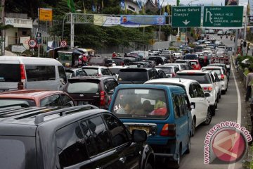 Berangkat dinihari bisa hindari macet di Puncak