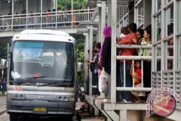 Banjir hambat operasi bus Transjakarta 