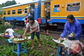 KA Probowangi yang anjlok berhasil dievakuasi 7,5 jam