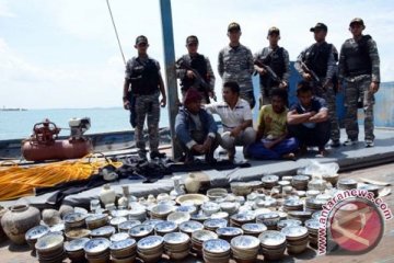 TNI AL tangkap kapal muatan harta karun