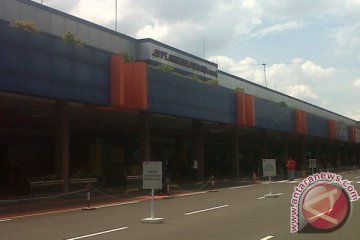 Arus mudik di Bandara Halim masih ramai