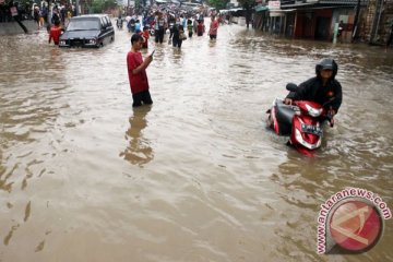 2.400 KK di Kota Tangerang masih kebanjiran