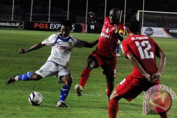 Mitra Kukar vs Persib 1-1