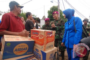 Sumbangan berdatangan ke posko bencana Manado