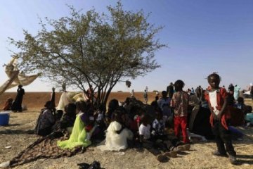 Warga Sudan Selatan menyelamatkan diri ke Sudan
