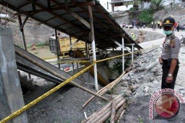 Olah TKP ledakan tambang Sawahlunto ditunda