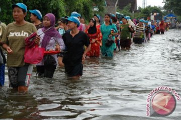 Ruas jalan di Kudus kembali tergenang banjir