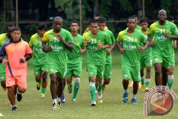 Persebaya hajar Persiba Bantul 4-1