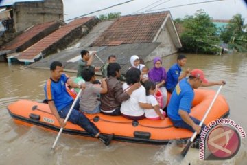 Banjir masih merendam sepuluh kelurahan Jakarta