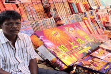 Kembang Api Imlek/Joko Sulistyo