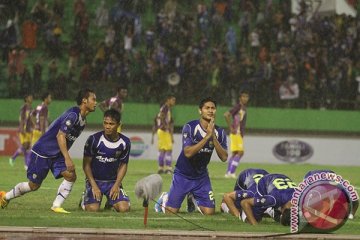 Persib jamu Sriwijaya tanpa Firman dan Ridwan