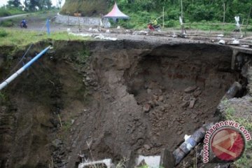 Warga seputar Kelud tunggang langgang mengungsi