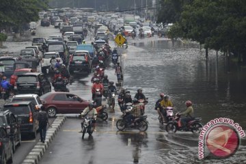 Beberapa jalan di Jakarta Pusat tergenang