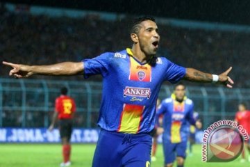 Arema hajar Persik 5-0