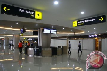 Penumpang tertahan di Bandara Juanda