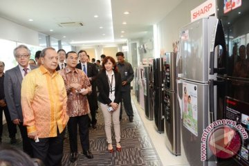 Menperin resmikan pabrik baru Sharp di Karawang