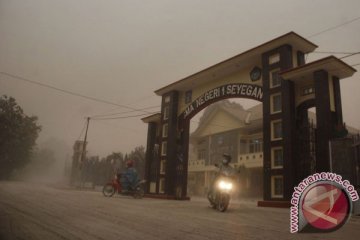 Abu Kelud sampai ke Kulon Progo