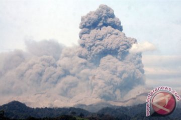 Magma yang meleleh pertanda gunung api akan meletus