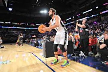 Marco Belinelli menangi '3-point contest'