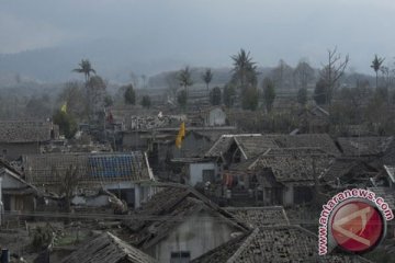 Gempa picu pelepasan gas CO2 Gunung Merapi
