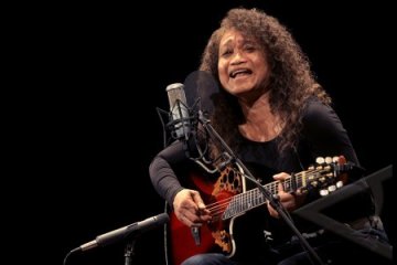 Daniel Sahuleka di GKJ