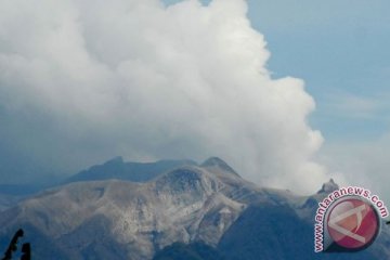 Marinir TNI AL  tembus kawah Kelud