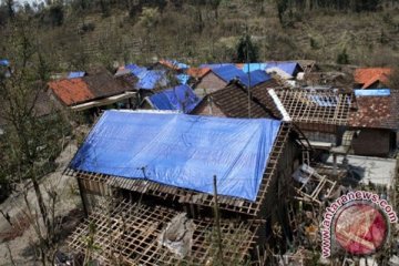 "Miss Indonesia Favorit" puji ketegaran korban Kelud