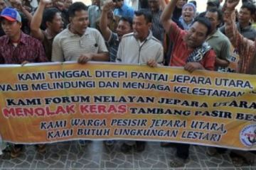 TOLAK TAMBANG PASIR